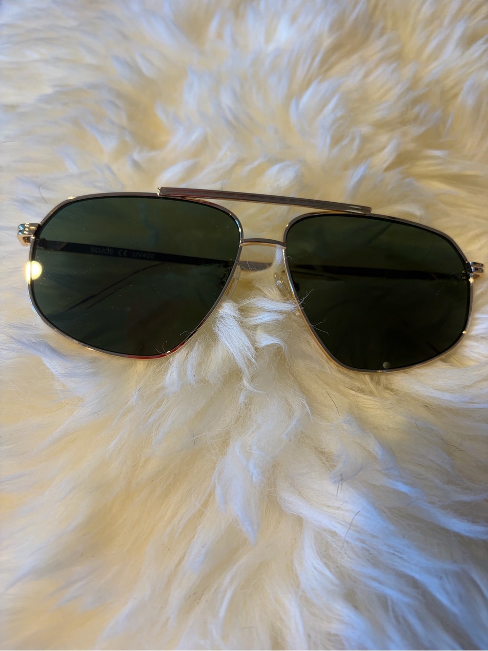 Men's Aviator Sunglasses in Gold with Dark Green Lenses